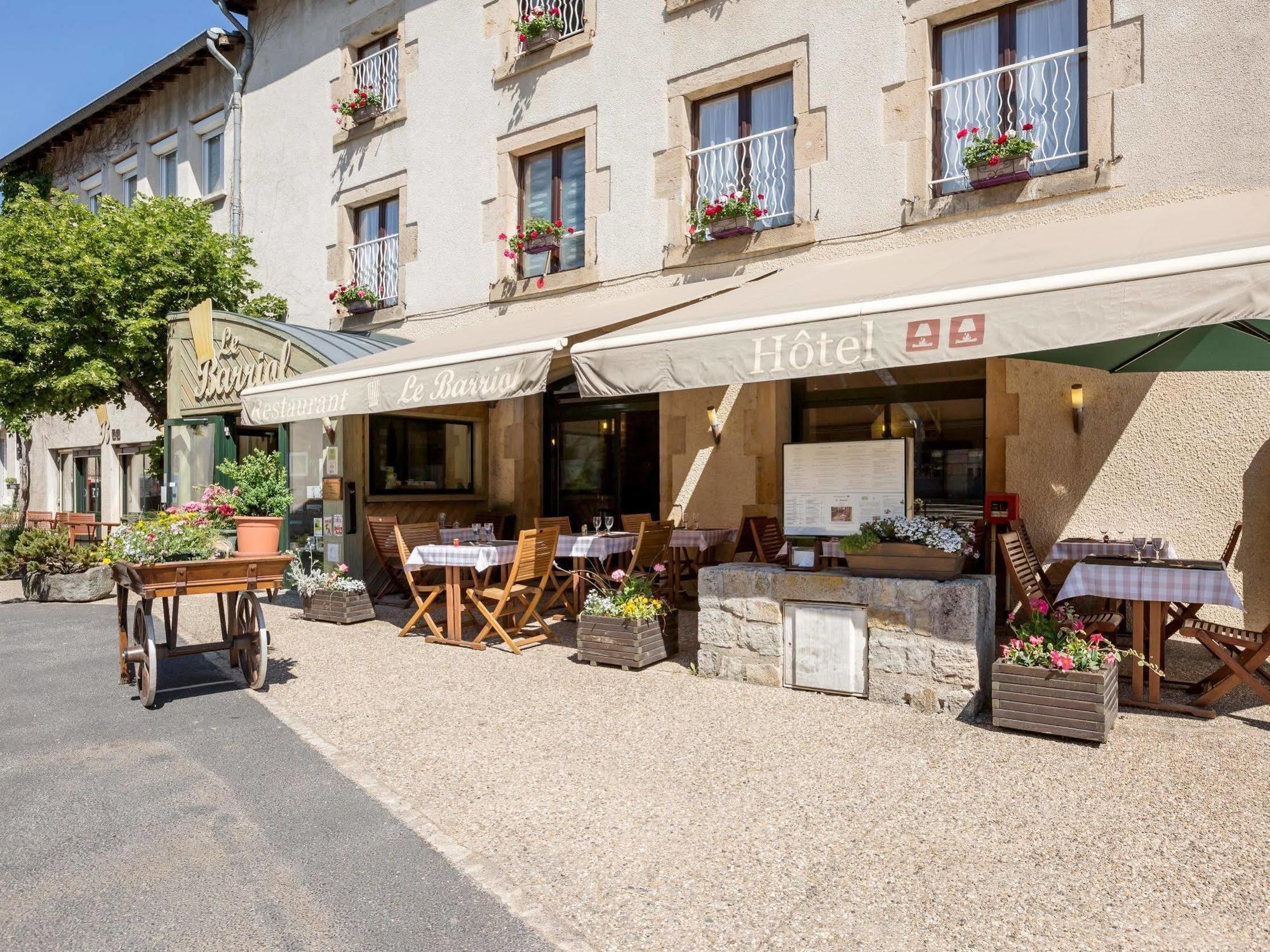 Le Barriol Hotell Saint-Julien-Chapteuil Exteriör bild